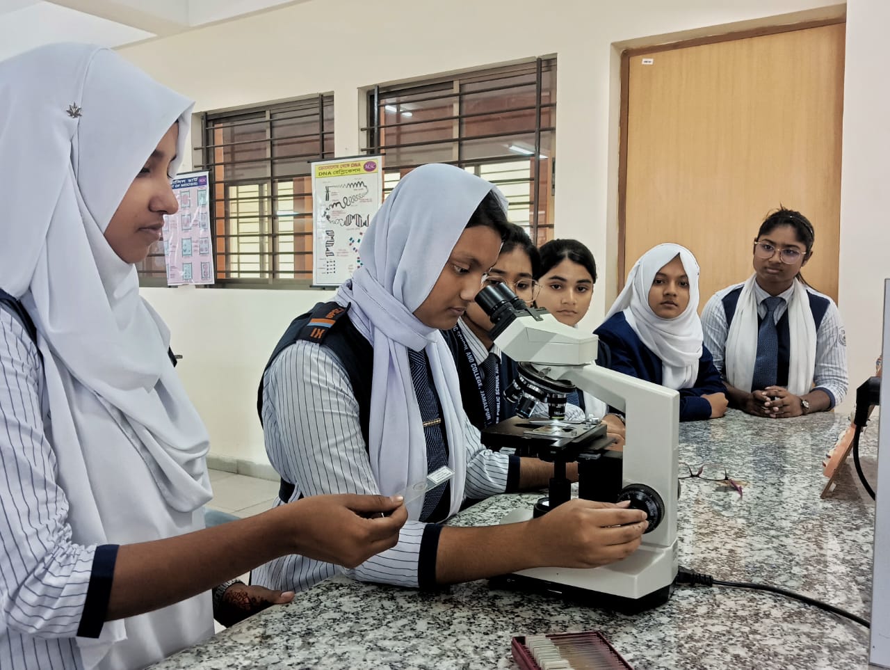 biology_lab