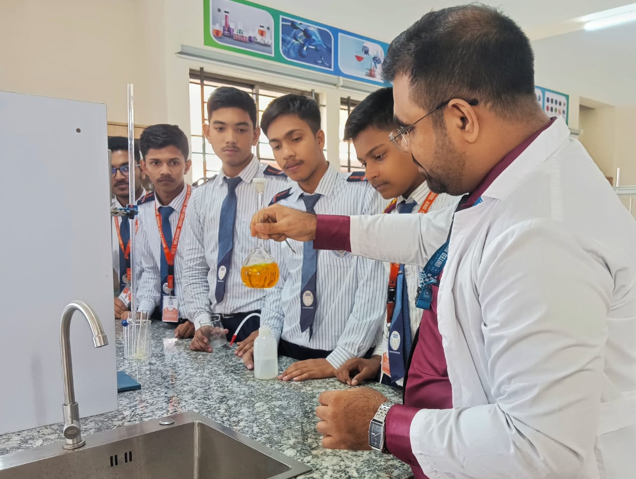chemistry-lab-upscj